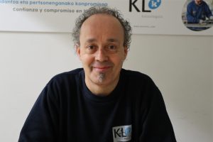 Alex Vallejo trabajador KL