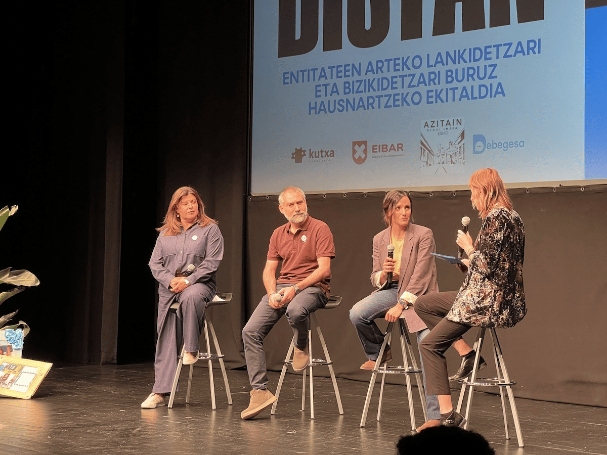 mesa redonda de debate
