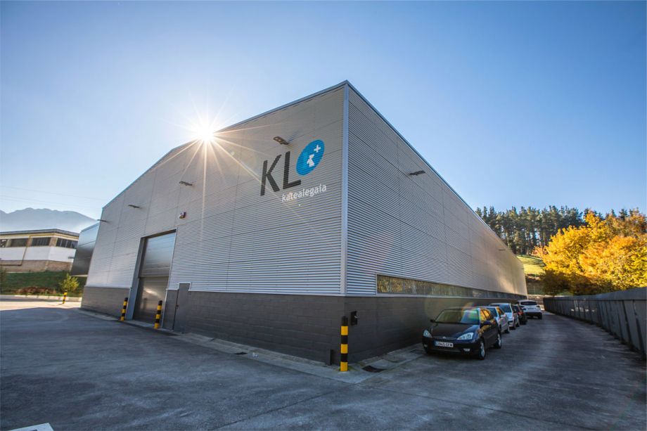 En marcha la nueva planta industrial de KL en Oñati